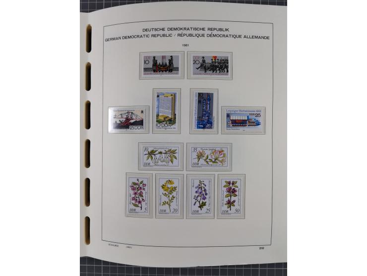 1945/90, ungebrauchte und postfrische Sammlung, oftmals komplett, dabei Bund/Berlin und DDR, DDR mit guten Dienstmarken inkl.