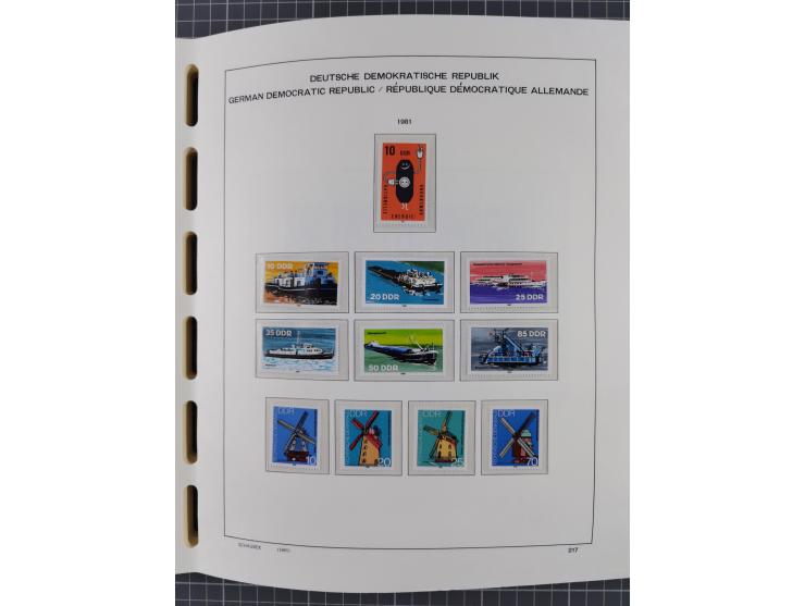 1945/90, ungebrauchte und postfrische Sammlung, oftmals komplett, dabei Bund/Berlin und DDR, DDR mit guten Dienstmarken inkl.