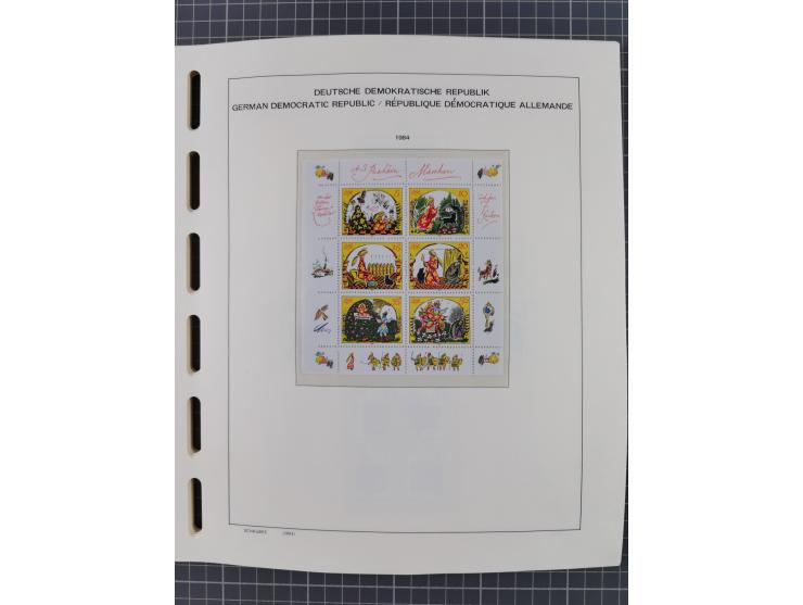 1945/90, ungebrauchte und postfrische Sammlung, oftmals komplett, dabei Bund/Berlin und DDR, DDR mit guten Dienstmarken inkl.