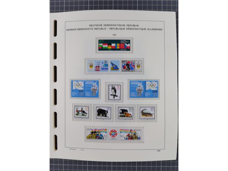 1945/90, ungebrauchte und postfrische Sammlung, oftmals komplett, dabei Bund/Berlin und DDR, DDR mit guten Dienstmarken inkl.