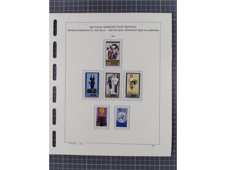1945/90, ungebrauchte und postfrische Sammlung, oftmals komplett, dabei Bund/Berlin und DDR, DDR mit guten Dienstmarken inkl.