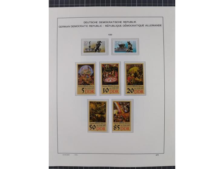 1945/90, ungebrauchte und postfrische Sammlung, oftmals komplett, dabei Bund/Berlin und DDR, DDR mit guten Dienstmarken inkl.