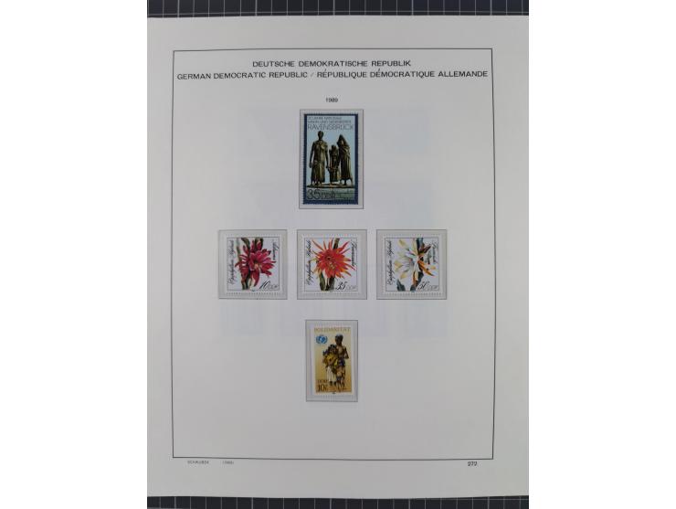 1945/90, ungebrauchte und postfrische Sammlung, oftmals komplett, dabei Bund/Berlin und DDR, DDR mit guten Dienstmarken inkl.
