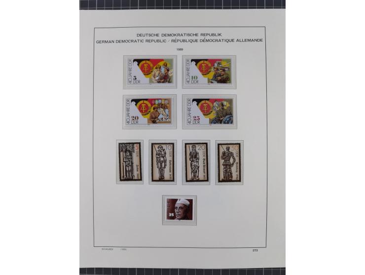 1945/90, ungebrauchte und postfrische Sammlung, oftmals komplett, dabei Bund/Berlin und DDR, DDR mit guten Dienstmarken inkl.