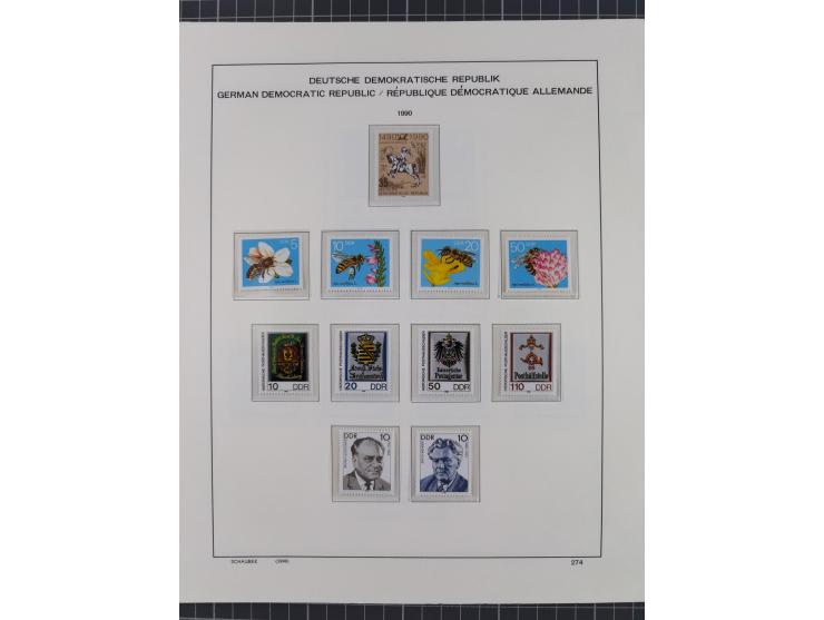 1945/90, ungebrauchte und postfrische Sammlung, oftmals komplett, dabei Bund/Berlin und DDR, DDR mit guten Dienstmarken inkl.