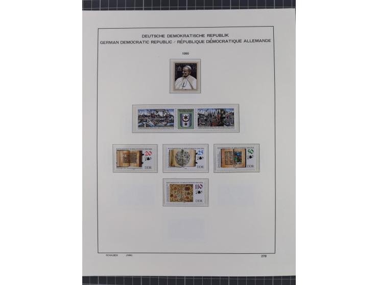 1945/90, ungebrauchte und postfrische Sammlung, oftmals komplett, dabei Bund/Berlin und DDR, DDR mit guten Dienstmarken inkl.