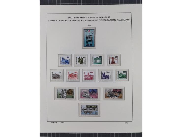1945/90, ungebrauchte und postfrische Sammlung, oftmals komplett, dabei Bund/Berlin und DDR, DDR mit guten Dienstmarken inkl.