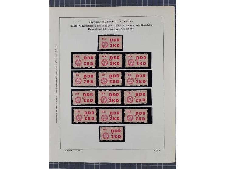 1945/90, ungebrauchte und postfrische Sammlung, oftmals komplett, dabei Bund/Berlin und DDR, DDR mit guten Dienstmarken inkl.