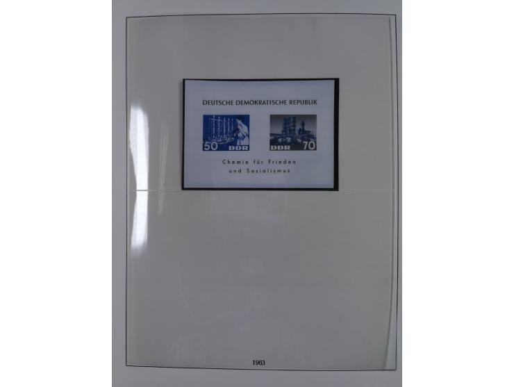 1948/2001, vorwiegend postfrische Sammlung, dabei Bund, Berlin und DDR in den Hauptnummern augenscheinlich komplett, außerdem