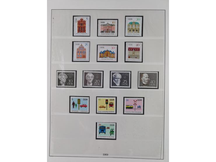 1948/2001, vorwiegend postfrische Sammlung, dabei Bund, Berlin und DDR in den Hauptnummern augenscheinlich komplett, außerdem