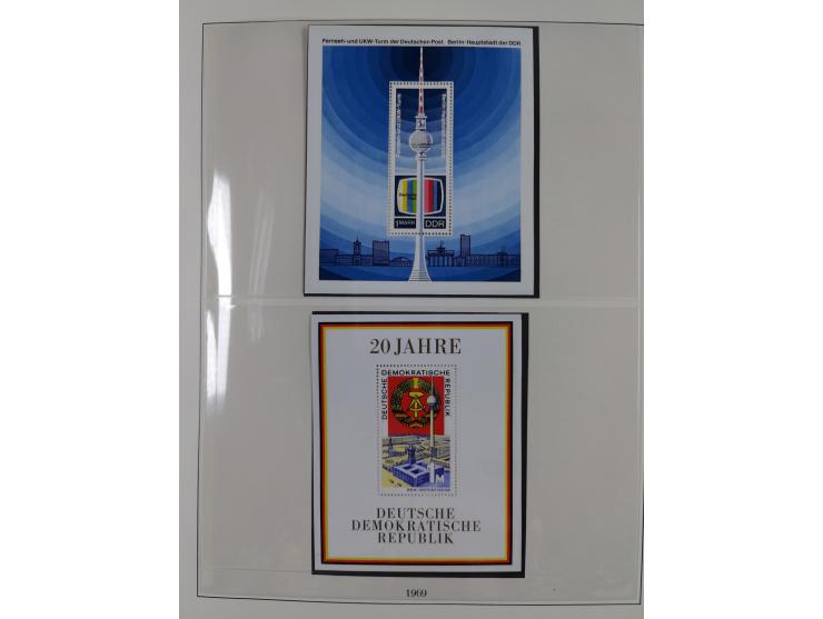 1948/2001, vorwiegend postfrische Sammlung, dabei Bund, Berlin und DDR in den Hauptnummern augenscheinlich komplett, außerdem