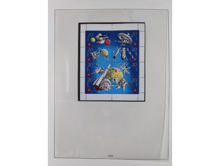 1948/2001, vorwiegend postfrische Sammlung, dabei Bund, Berlin und DDR in den Hauptnummern augenscheinlich komplett, außerdem