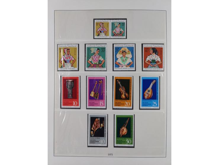 1948/2001, vorwiegend postfrische Sammlung, dabei Bund, Berlin und DDR in den Hauptnummern augenscheinlich komplett, außerdem