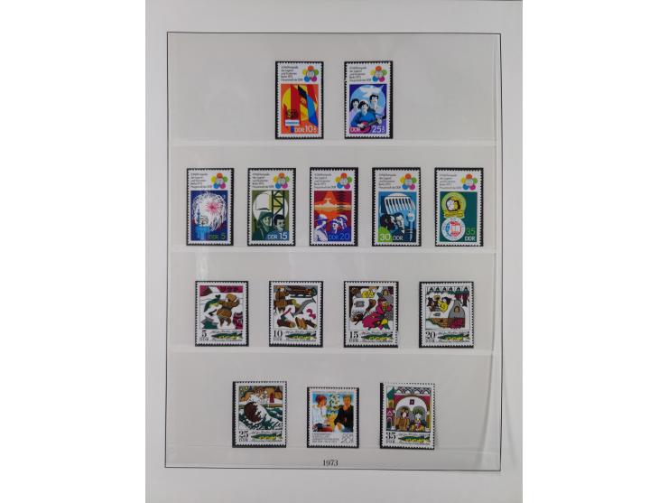 1948/2001, vorwiegend postfrische Sammlung, dabei Bund, Berlin und DDR in den Hauptnummern augenscheinlich komplett, außerdem