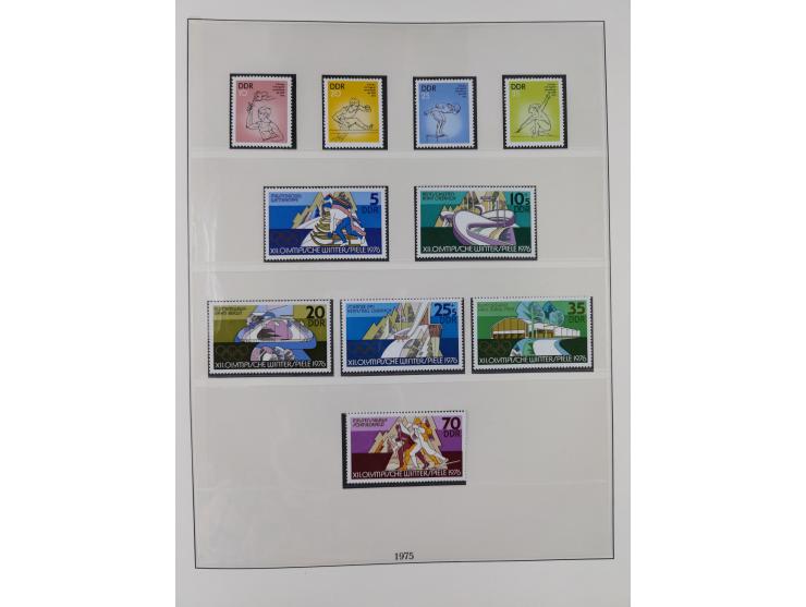 1948/2001, vorwiegend postfrische Sammlung, dabei Bund, Berlin und DDR in den Hauptnummern augenscheinlich komplett, außerdem