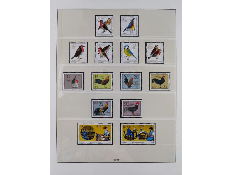 1948/2001, vorwiegend postfrische Sammlung, dabei Bund, Berlin und DDR in den Hauptnummern augenscheinlich komplett, außerdem