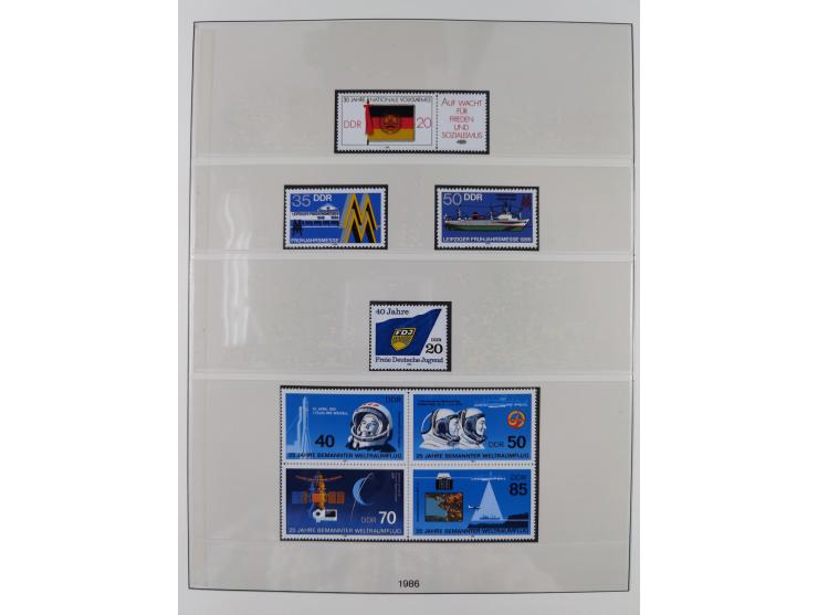 1948/2001, vorwiegend postfrische Sammlung, dabei Bund, Berlin und DDR in den Hauptnummern augenscheinlich komplett, außerdem