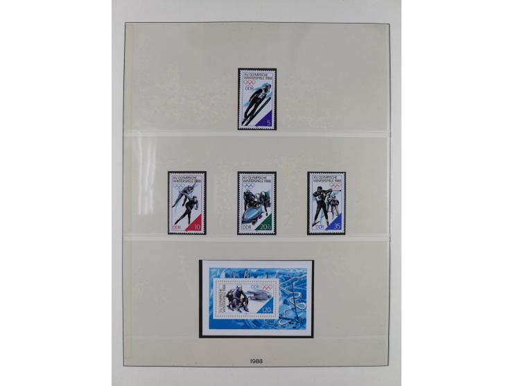 1948/2001, vorwiegend postfrische Sammlung, dabei Bund, Berlin und DDR in den Hauptnummern augenscheinlich komplett, außerdem