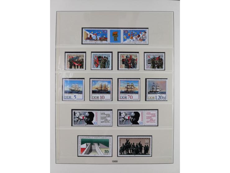 1948/2001, vorwiegend postfrische Sammlung, dabei Bund, Berlin und DDR in den Hauptnummern augenscheinlich komplett, außerdem