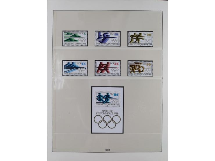 1948/2001, vorwiegend postfrische Sammlung, dabei Bund, Berlin und DDR in den Hauptnummern augenscheinlich komplett, außerdem