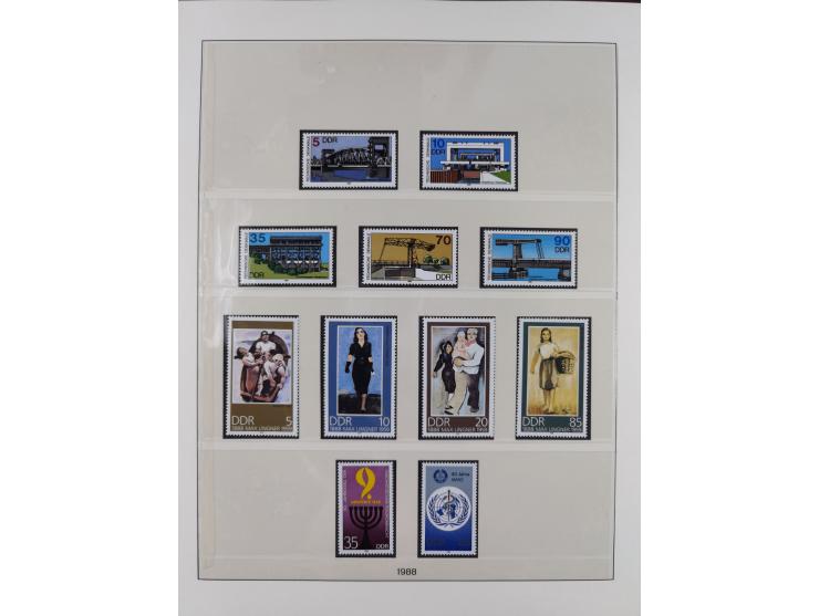 1948/2001, vorwiegend postfrische Sammlung, dabei Bund, Berlin und DDR in den Hauptnummern augenscheinlich komplett, außerdem