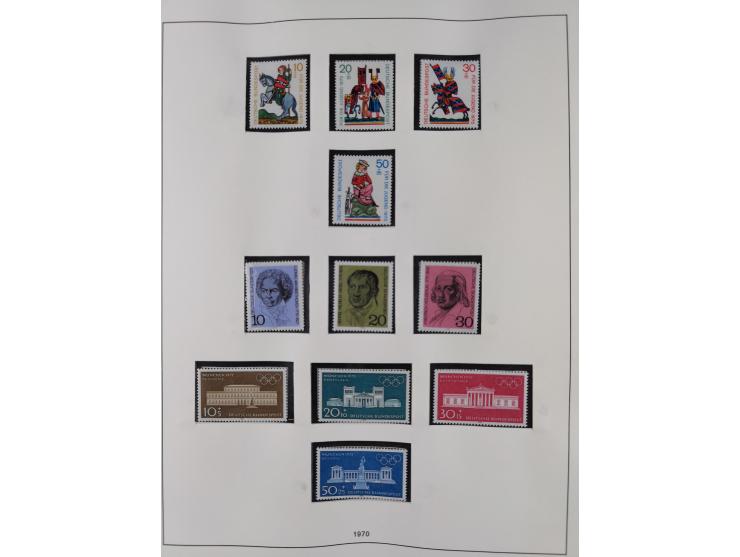 1948/2001, vorwiegend postfrische Sammlung, dabei Bund, Berlin und DDR in den Hauptnummern augenscheinlich komplett, außerdem