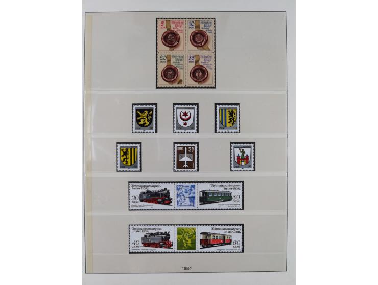 1948/2001, vorwiegend postfrische Sammlung, dabei Bund, Berlin und DDR in den Hauptnummern augenscheinlich komplett, außerdem