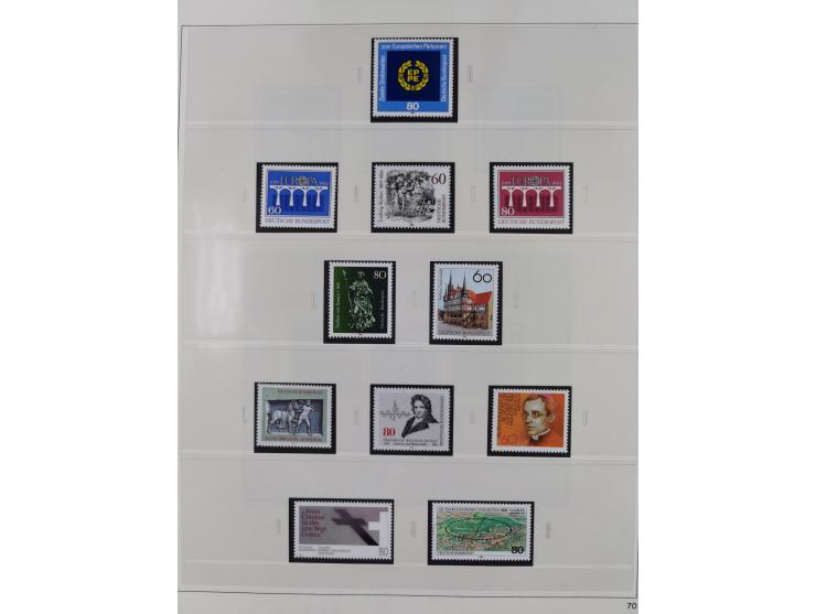 1948/2001, vorwiegend postfrische Sammlung, dabei Bund, Berlin und DDR in den Hauptnummern augenscheinlich komplett, außerdem