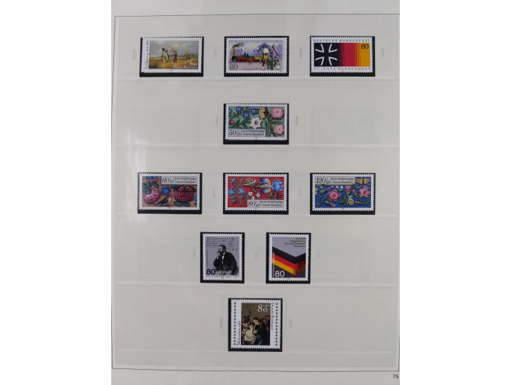 1948/2001, vorwiegend postfrische Sammlung, dabei Bund, Berlin und DDR in den Hauptnummern augenscheinlich komplett, außerdem