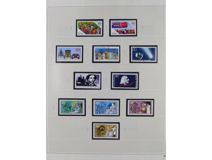 1948/2001, vorwiegend postfrische Sammlung, dabei Bund, Berlin und DDR in den Hauptnummern augenscheinlich komplett, außerdem