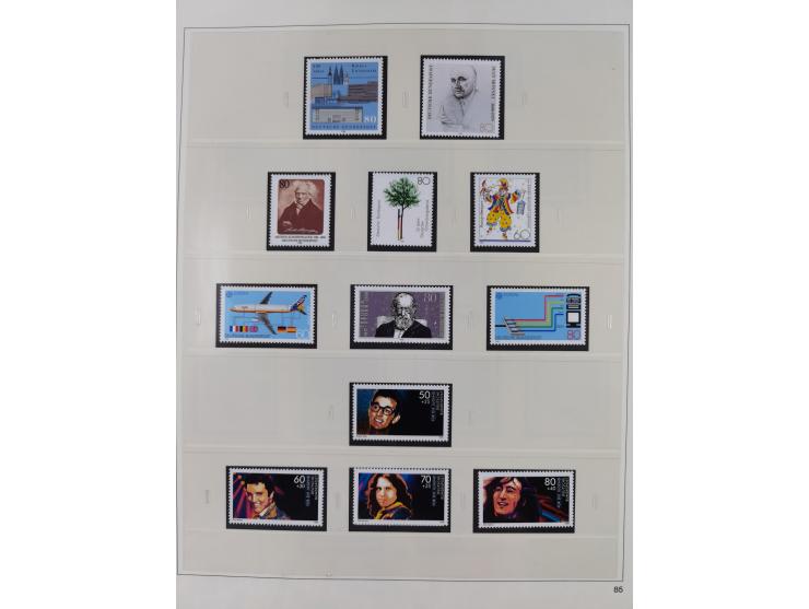 1948/2001, vorwiegend postfrische Sammlung, dabei Bund, Berlin und DDR in den Hauptnummern augenscheinlich komplett, außerdem