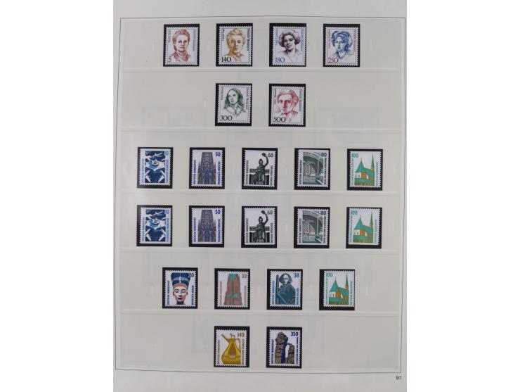 1948/2001, vorwiegend postfrische Sammlung, dabei Bund, Berlin und DDR in den Hauptnummern augenscheinlich komplett, außerdem