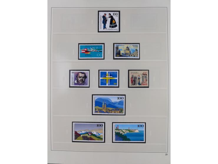 1948/2001, vorwiegend postfrische Sammlung, dabei Bund, Berlin und DDR in den Hauptnummern augenscheinlich komplett, außerdem