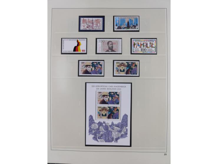 1948/2001, vorwiegend postfrische Sammlung, dabei Bund, Berlin und DDR in den Hauptnummern augenscheinlich komplett, außerdem