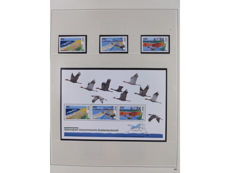 1948/2001, vorwiegend postfrische Sammlung, dabei Bund, Berlin und DDR in den Hauptnummern augenscheinlich komplett, außerdem