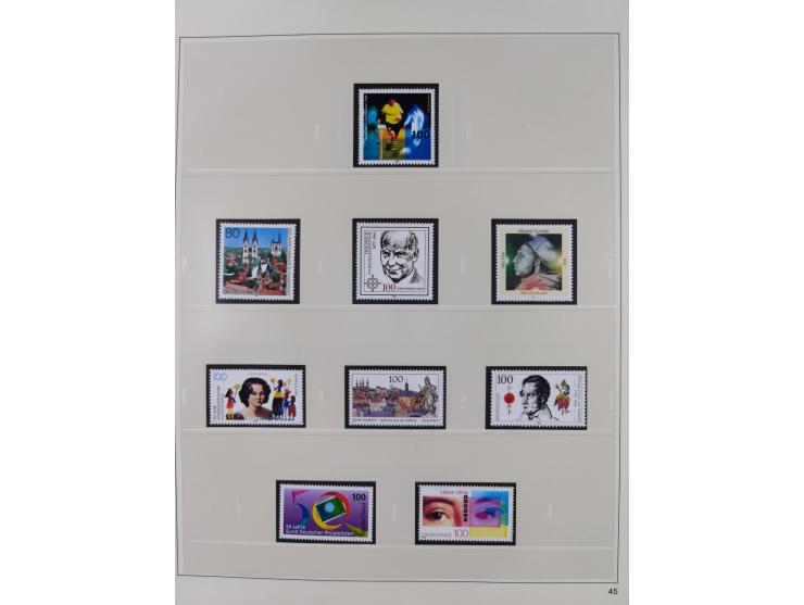 1948/2001, vorwiegend postfrische Sammlung, dabei Bund, Berlin und DDR in den Hauptnummern augenscheinlich komplett, außerdem