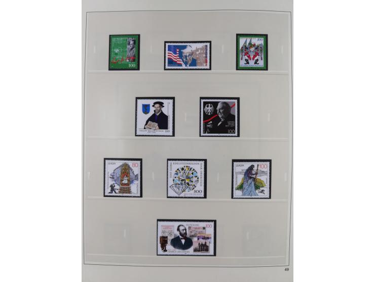 1948/2001, vorwiegend postfrische Sammlung, dabei Bund, Berlin und DDR in den Hauptnummern augenscheinlich komplett, außerdem