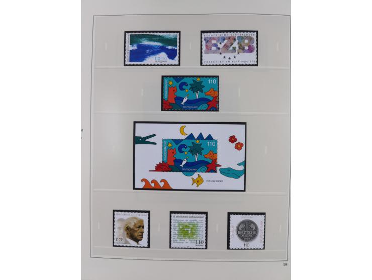 1948/2001, vorwiegend postfrische Sammlung, dabei Bund, Berlin und DDR in den Hauptnummern augenscheinlich komplett, außerdem