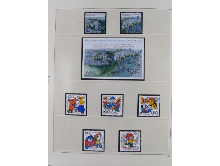 1948/2001, vorwiegend postfrische Sammlung, dabei Bund, Berlin und DDR in den Hauptnummern augenscheinlich komplett, außerdem