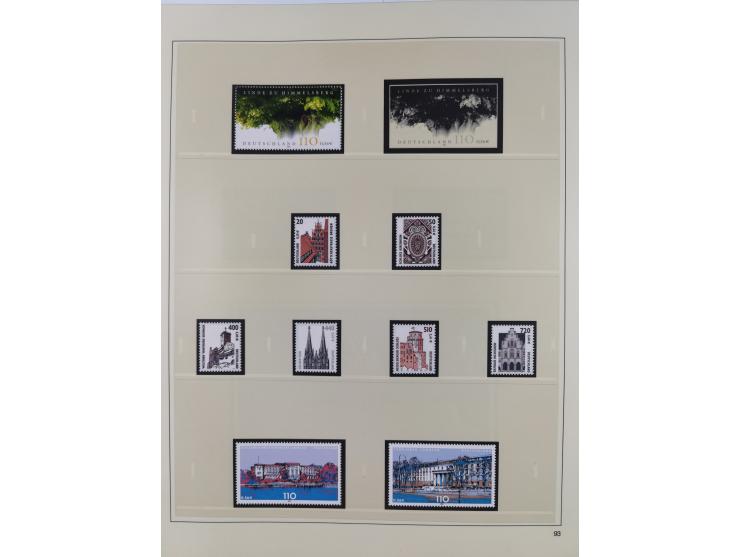 1948/2001, vorwiegend postfrische Sammlung, dabei Bund, Berlin und DDR in den Hauptnummern augenscheinlich komplett, außerdem