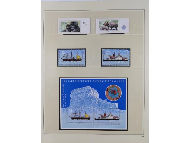 1948/2001, vorwiegend postfrische Sammlung, dabei Bund, Berlin und DDR in den Hauptnummern augenscheinlich komplett, außerdem