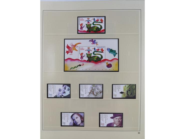 1948/2001, vorwiegend postfrische Sammlung, dabei Bund, Berlin und DDR in den Hauptnummern augenscheinlich komplett, außerdem