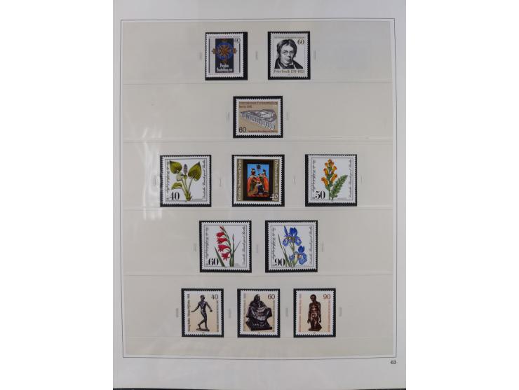 1948/2001, vorwiegend postfrische Sammlung, dabei Bund, Berlin und DDR in den Hauptnummern augenscheinlich komplett, außerdem