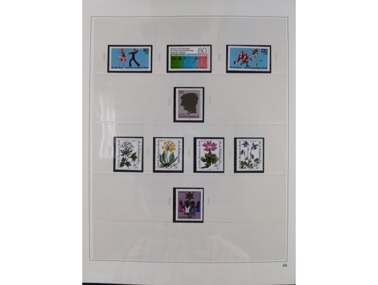 1948/2001, vorwiegend postfrische Sammlung, dabei Bund, Berlin und DDR in den Hauptnummern augenscheinlich komplett, außerdem