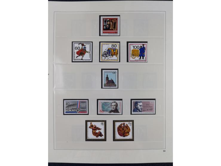 1948/2001, vorwiegend postfrische Sammlung, dabei Bund, Berlin und DDR in den Hauptnummern augenscheinlich komplett, außerdem