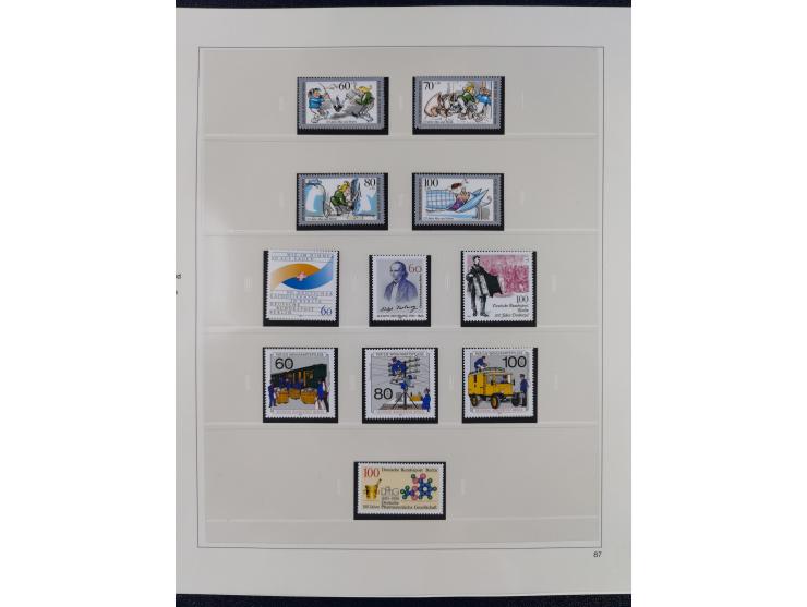 1948/2001, vorwiegend postfrische Sammlung, dabei Bund, Berlin und DDR in den Hauptnummern augenscheinlich komplett, außerdem