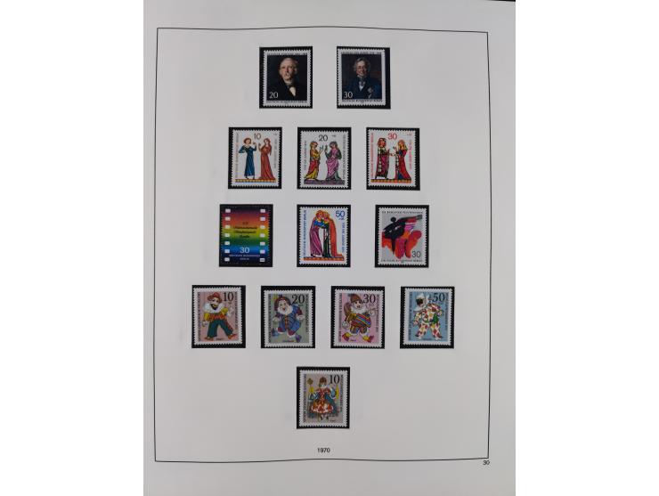 1948/2001, vorwiegend postfrische Sammlung, dabei Bund, Berlin und DDR in den Hauptnummern augenscheinlich komplett, außerdem