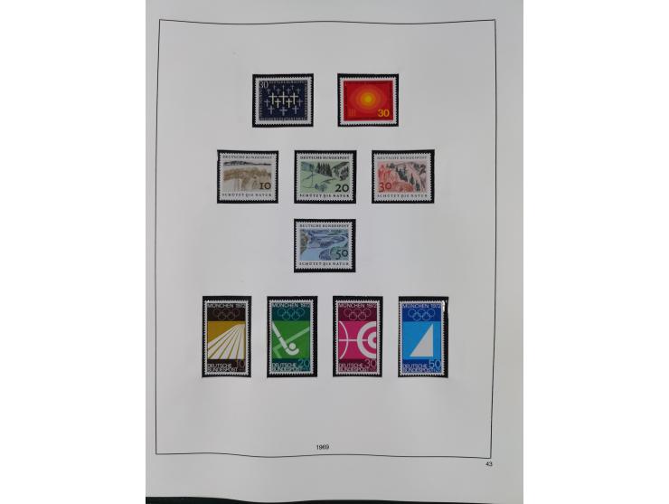 1948/2001, vorwiegend postfrische Sammlung, dabei Bund, Berlin und DDR in den Hauptnummern augenscheinlich komplett, außerdem