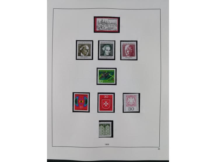 1948/2001, vorwiegend postfrische Sammlung, dabei Bund, Berlin und DDR in den Hauptnummern augenscheinlich komplett, außerdem