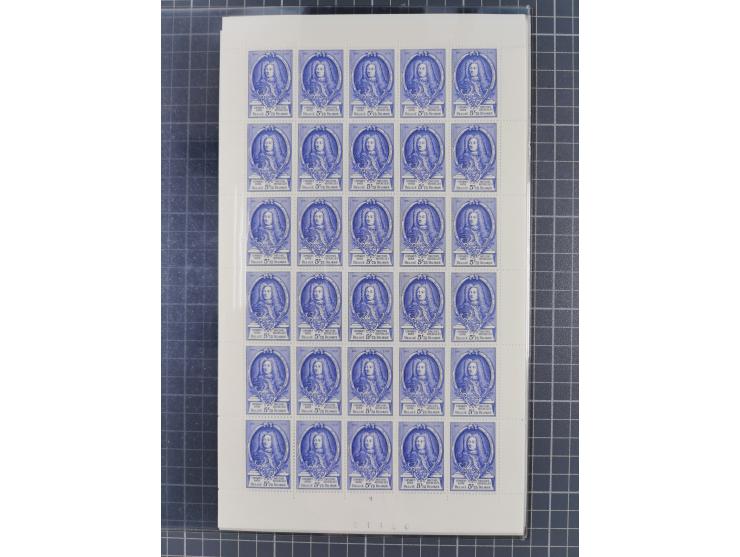 1952, UPU 80c.-40Fr. cpl. printing sheets with 30 stamps, each mint never hinged and very fine, only very few complete sheets